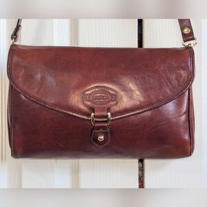 Luxurious Vintage Leather Handbag